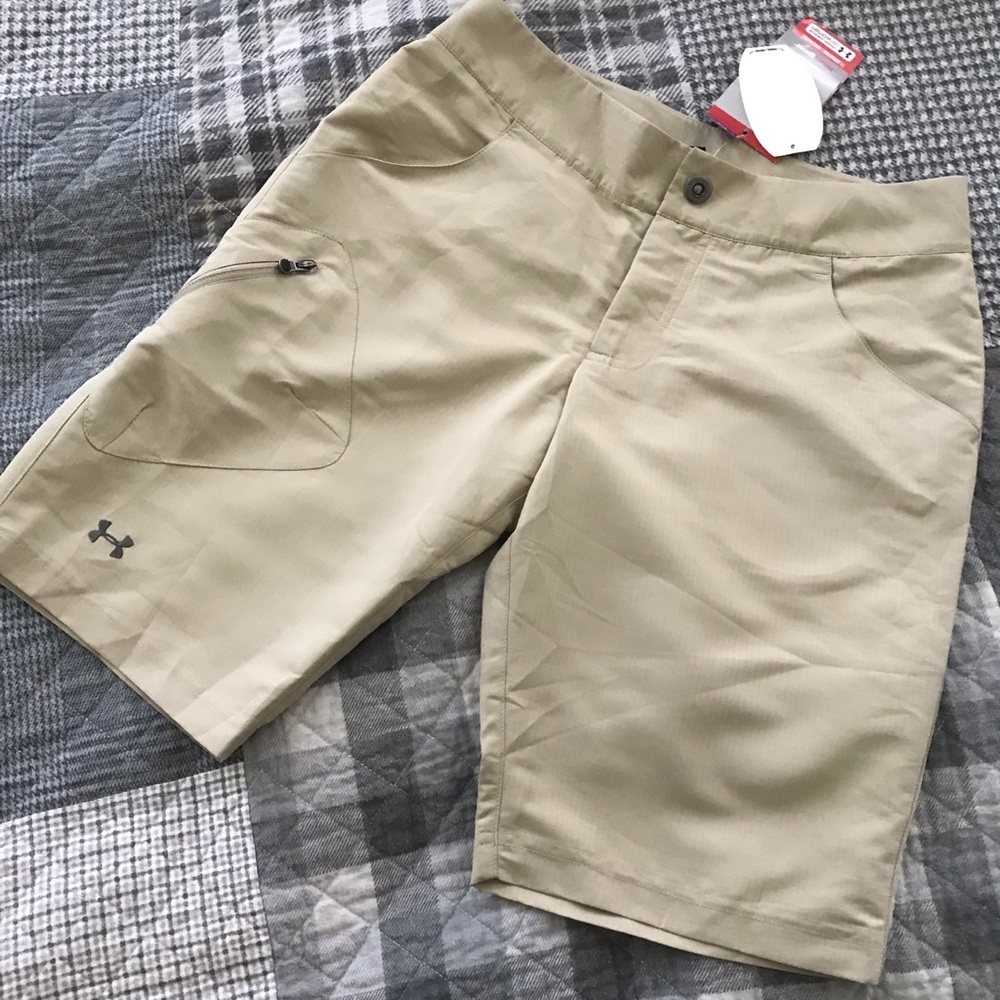 Under Armour Heat Gear Sz 2 Golf Hiking Shorts 11”